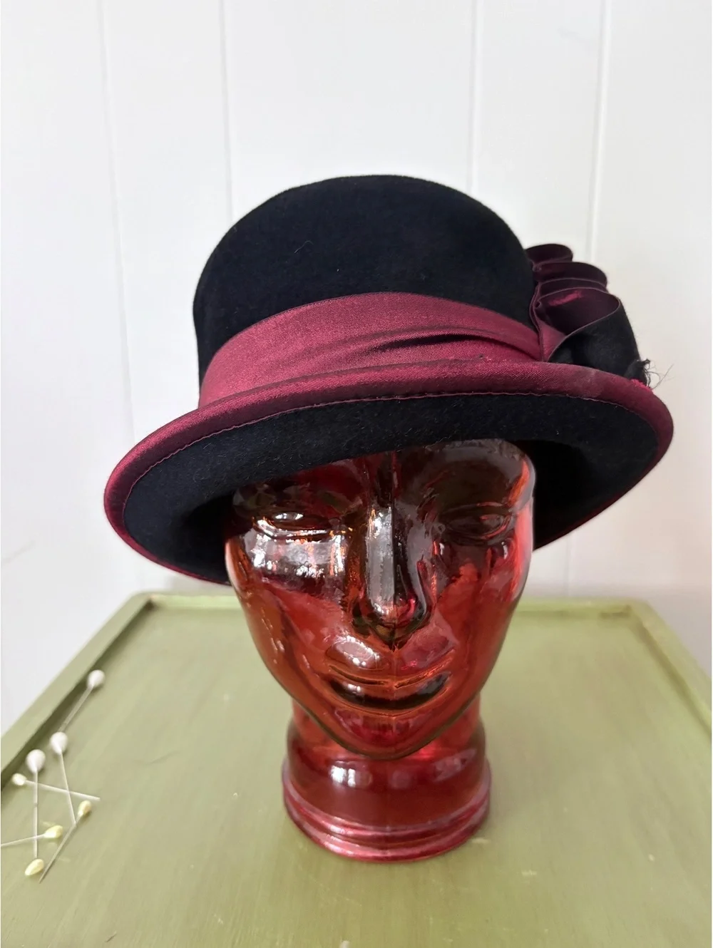 Vintage Louise Green Black Wool Cloche Hat with Burgundy Satin Band and Bow
